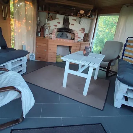 בקתה Saviaugu Majake Polvamaal *