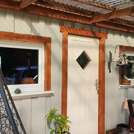 Saviaugu Majake Polvamaal *